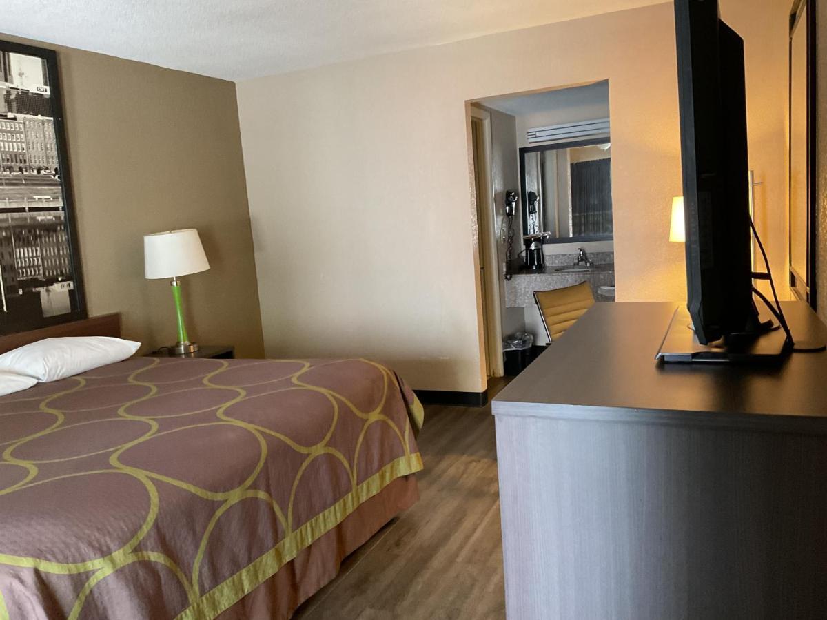 ซูเปอร์ 8 บาย วินด์แฮม ชัตตานูกา/อีสต์ ริดจ์ Hotel อีสต์ริดจ์ ภายนอก รูปภาพ